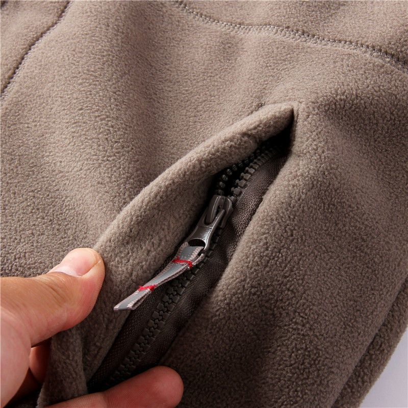 Kestrel fleece jacket Brown — zipper detail