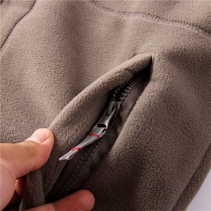 Kestrel fleece jacket Brown — zipper detail